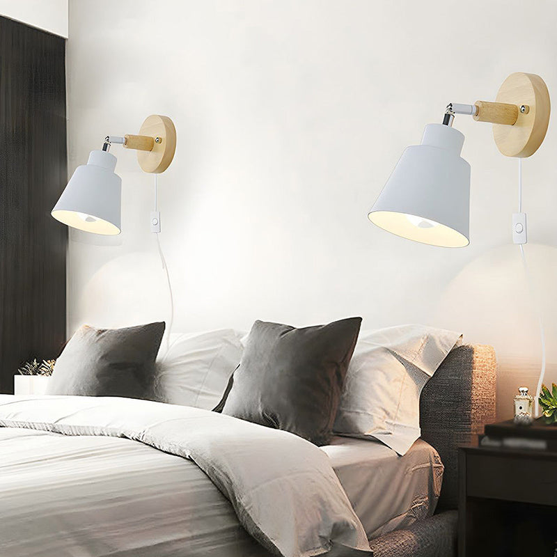 Stylish Wall Light with Wood Accent - Perfect for Bedroom Decor