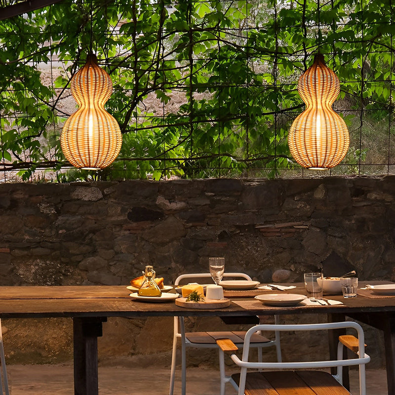 Stylish Woven Rattan Gourd Hanging Lamp - Outdoor Pendant Light for Patio & Garden Decor
