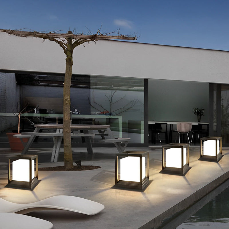Modern Minimalist Square Waterproof LED Solar Fence Post Lights - Black Design for Outdoor Illumination