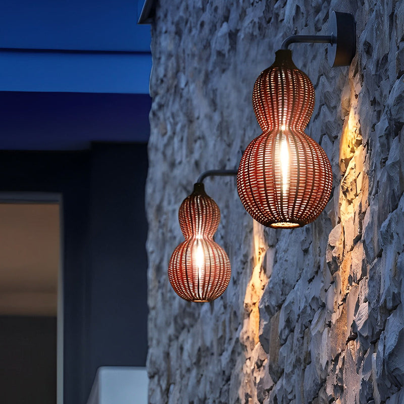 Stylish Woven Rattan Gourd Hanging Lamp - Outdoor Pendant Light for Patio & Garden Decor