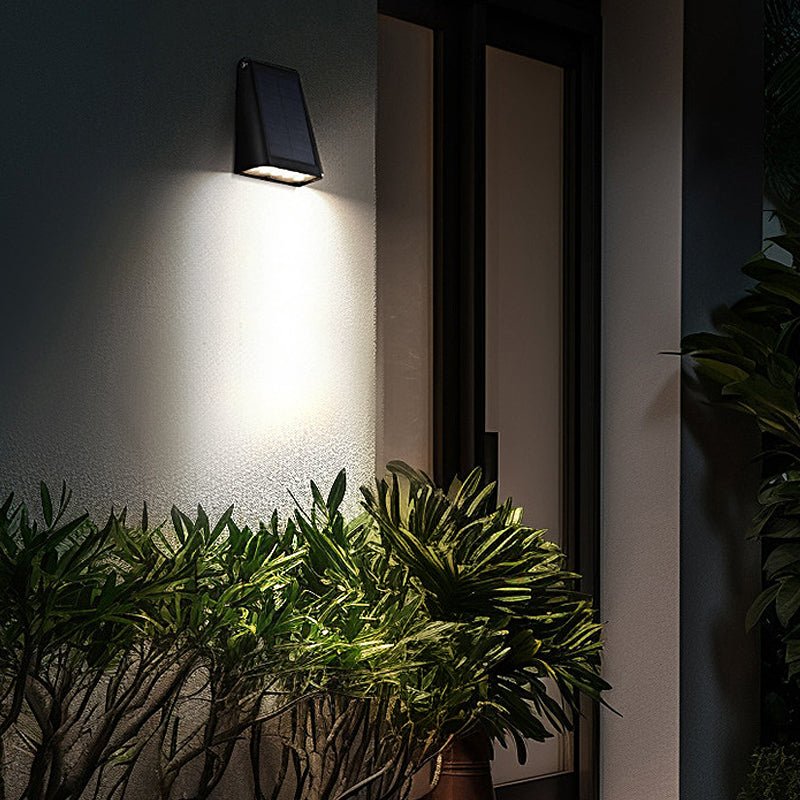 90° Adjustable Smart LED Waterproof Black Modern Solar Wall Lights - Energy-Efficient Outdoor Lighting