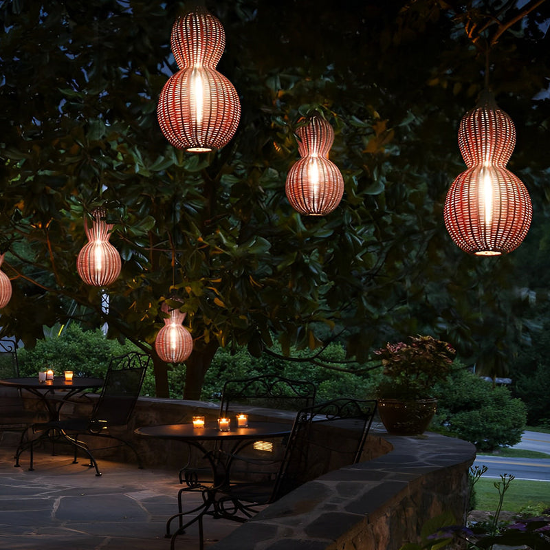 Stylish Woven Rattan Gourd Hanging Lamp - Outdoor Pendant Light for Patio & Garden Decor