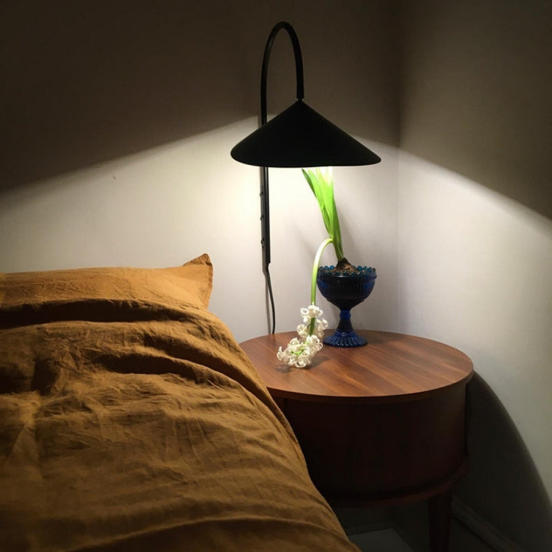 Modern Iron Petal Wall Light - Elegant Decorative Lamp for Home Interior