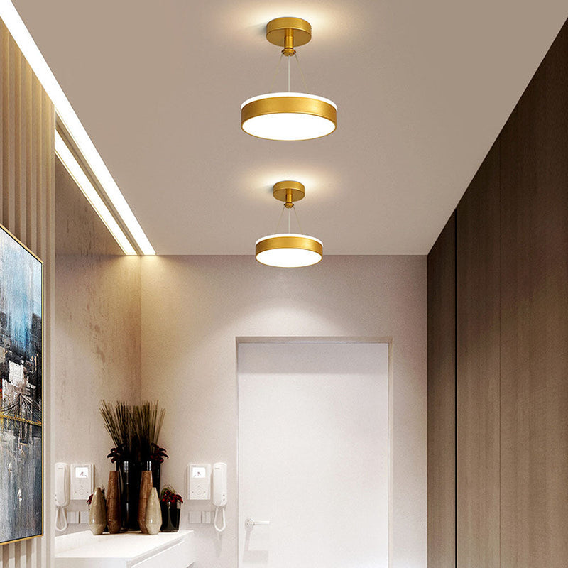 Stylish Modern Metal LED Pendant Ceiling Light Fixture - Sleek Design for Home & Office