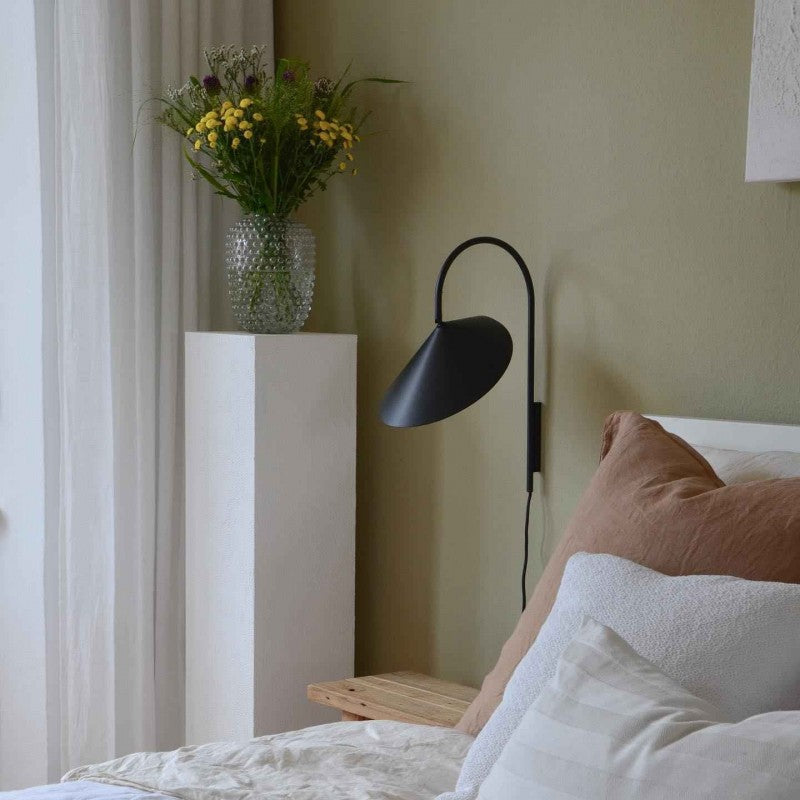 Modern Iron Petal Wall Light - Elegant Decorative Lamp for Home Interior