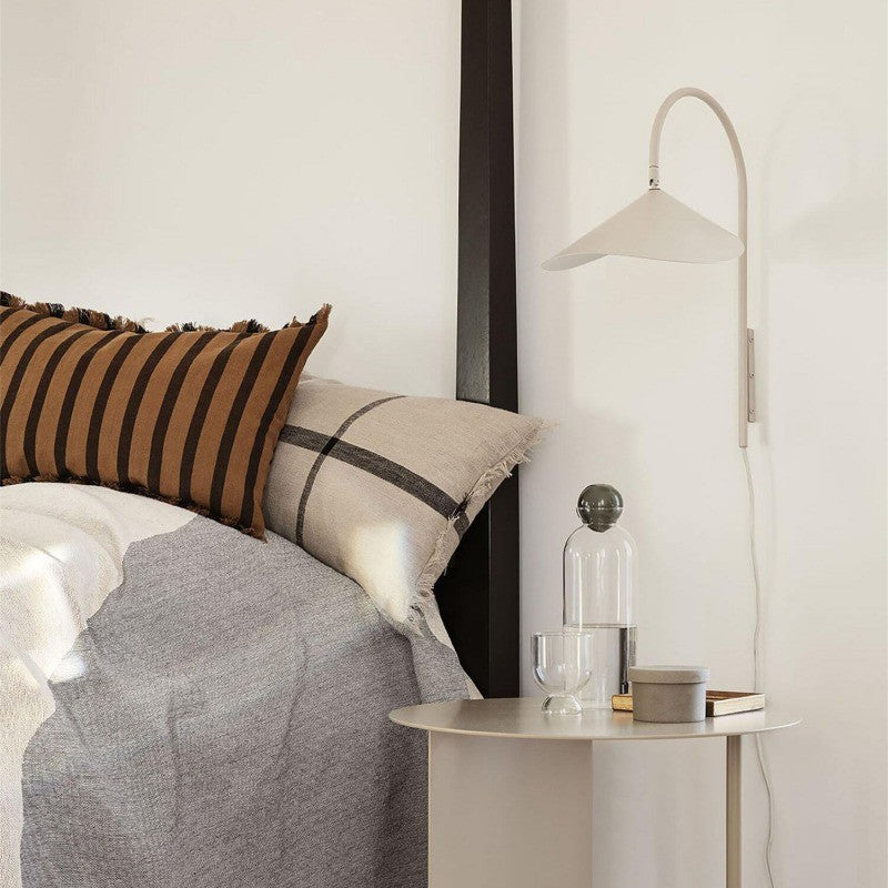 Modern Iron Petal Wall Light - Elegant Decorative Lamp for Home Interior
