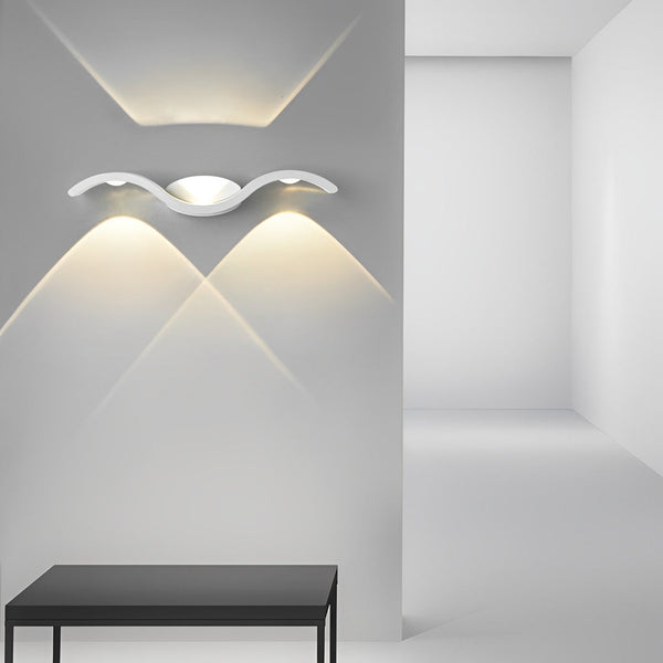 Outdoor Seagull Wavy Wall-Mounted Up/Down LED Light Fixture - Creative Decorative Lighting for Patios and Gardens