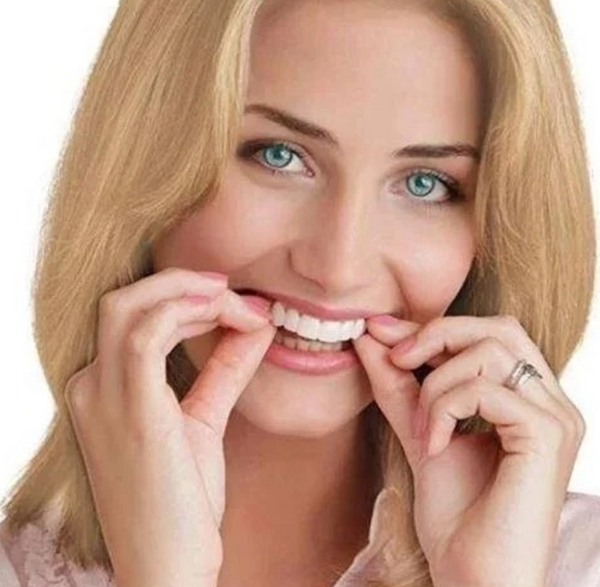 Adjustable Snap-On Dentures for a Comfortable Fit | Customizable, Easy to Use, and Secure Dental Solution
