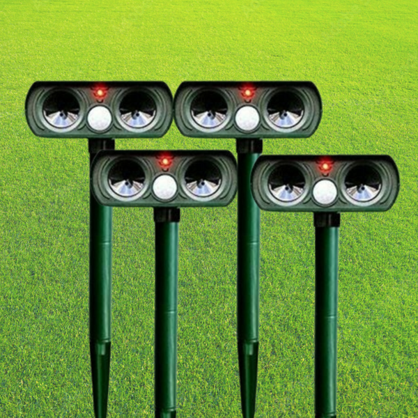 Solar-Powered Infrared Animal Pest Repeller - Eco-Friendly Outdoor Motion Sensor Device (1 Unit)