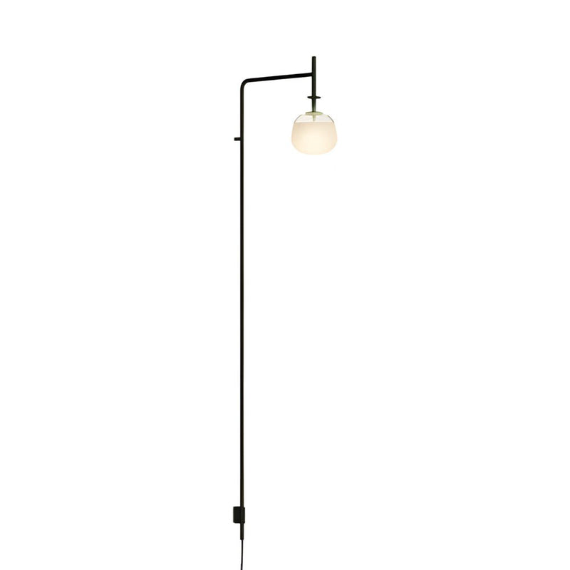 Modern Minimalist Metal Long Arm LED Wall Sconce - Tempo Design for Stylish Lighting
