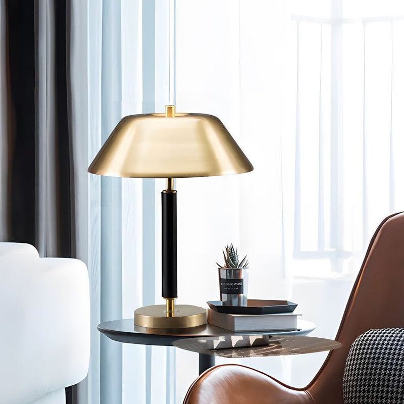 Stylish Modern Black Metal and Brass Table Lamp for Living Room Décor – Elegant Lighting Fixture