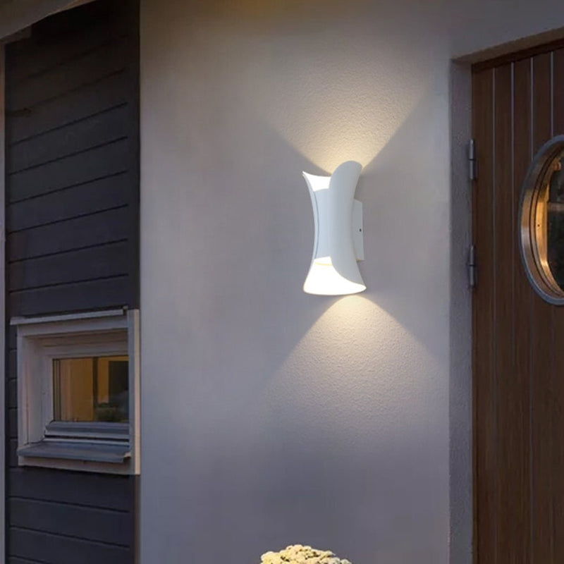 Waterproof Curved LED Up & Down Outdoor Wall Lights - Modern Design for Stylish Illumination
