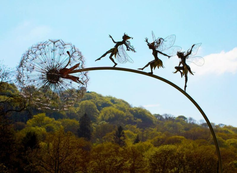Enchanting Wonderland Garden Decoration - Playful Dancing Spirits for Whimsical Outdoor Charm